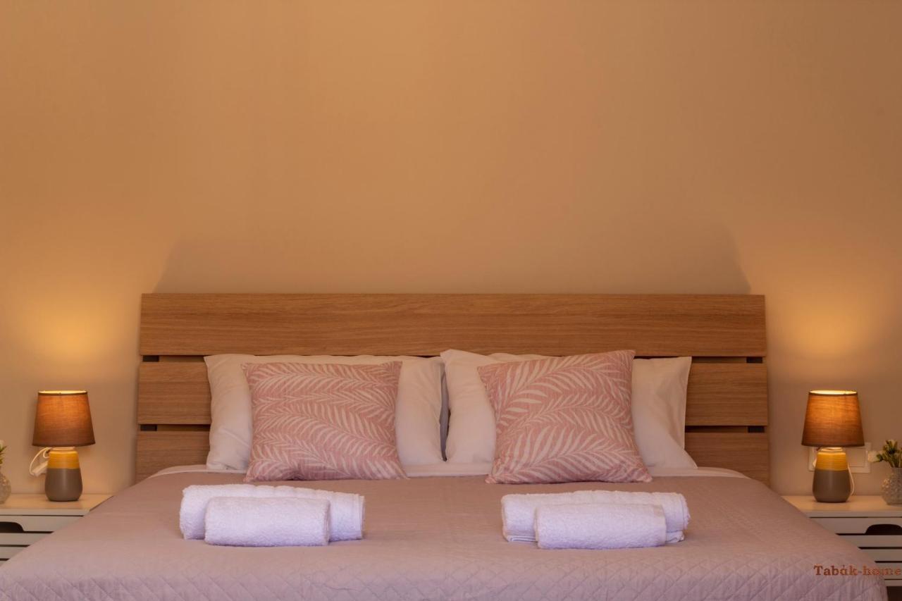 Tabak home Sea side apartment Chrissi Akti Chania Exterior foto